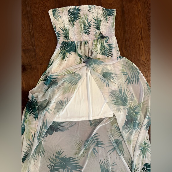 Beach VayCay Dress: White and Palm Leaves adorn this effortlessly chic frock. - Picture 7 of 11